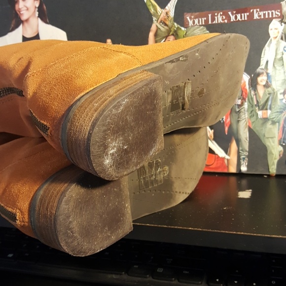 DV Suede Riding Boot - Picture 5 of 7